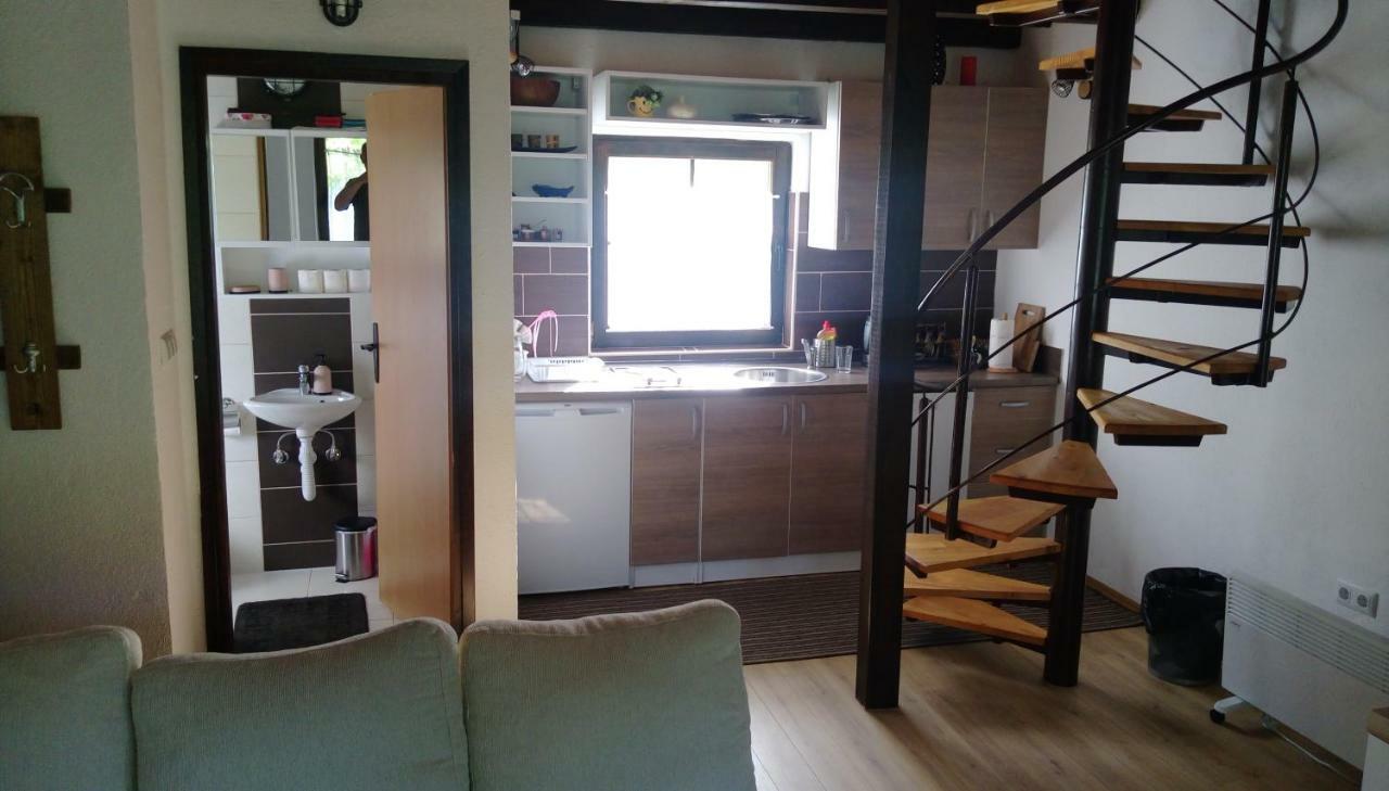 Vacation Home Zara Lohovo Kültér fotó